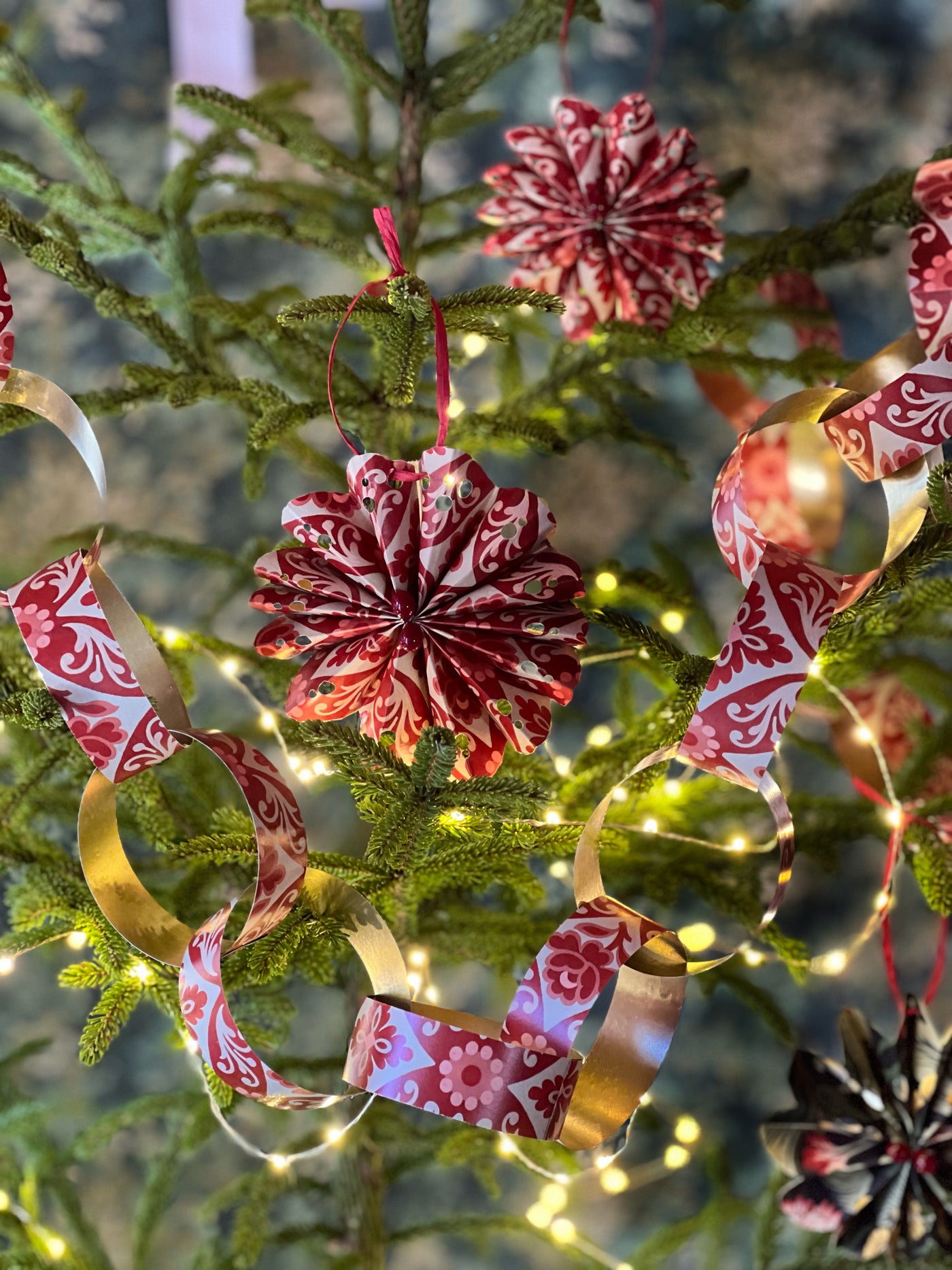 Red & Gold Paper Ornament Kit